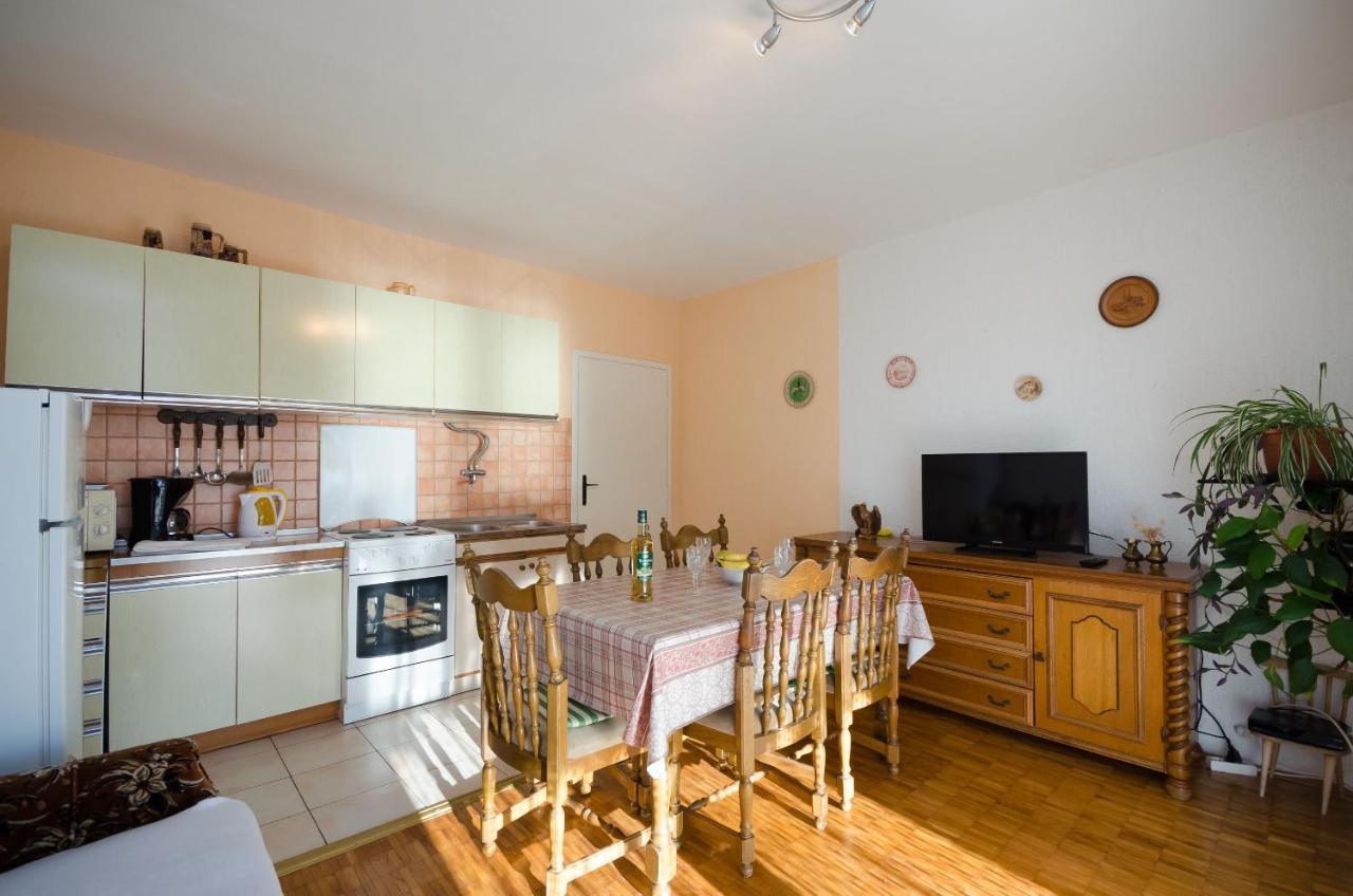 Apartment Milan Senj  Esterno foto