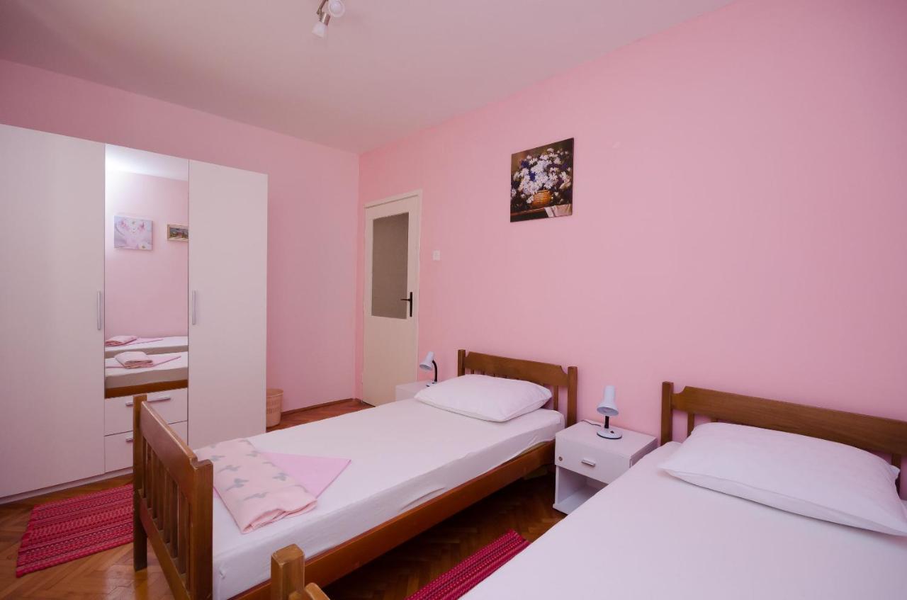 Apartment Milan Senj  Esterno foto